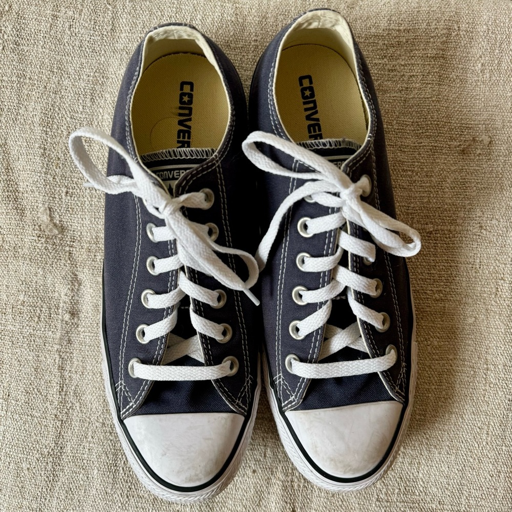 Navy CONVERSE Chuck Taylor All-Star’s